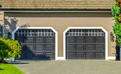 United Garage Doors Westmont, IL 630-823-9208 United Garage Doors Westmont, IL 630-823-9208